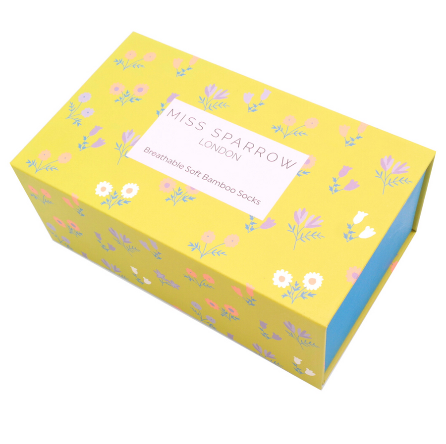 Women's Dainty Floral Socks Gift Box